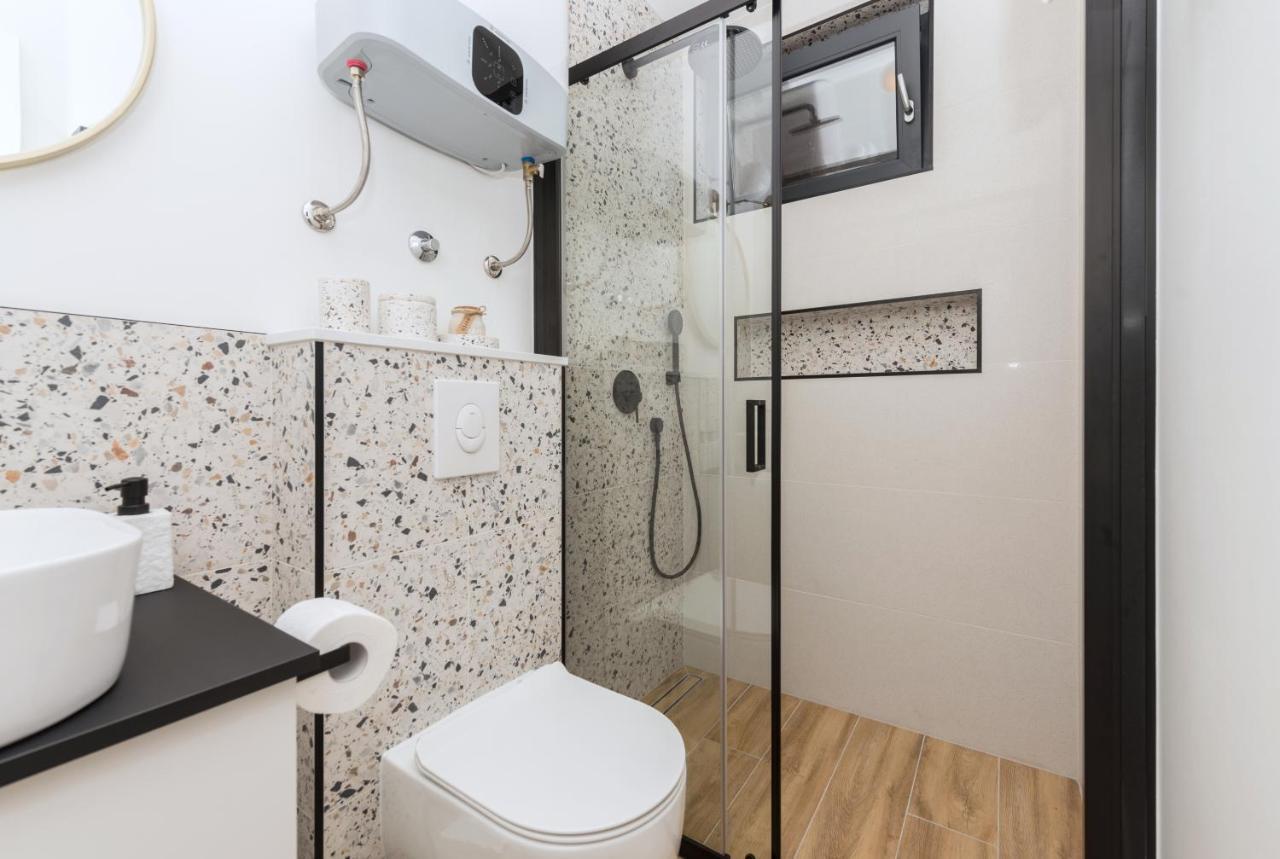 Studio Apartment Bianco, Near Beach, Free Parking, Wi-Fi Makarska Luaran gambar