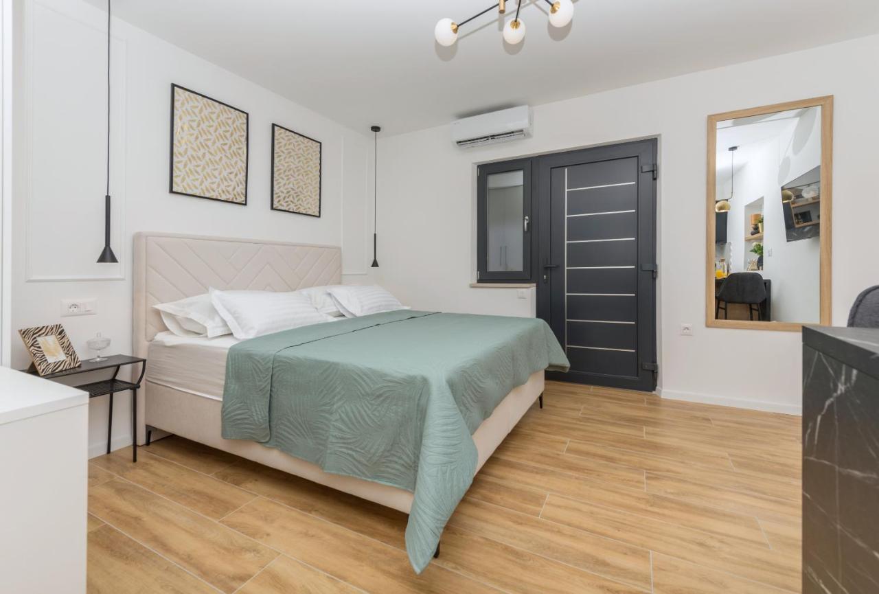 Studio Apartment Bianco, Near Beach, Free Parking, Wi-Fi Makarska Luaran gambar